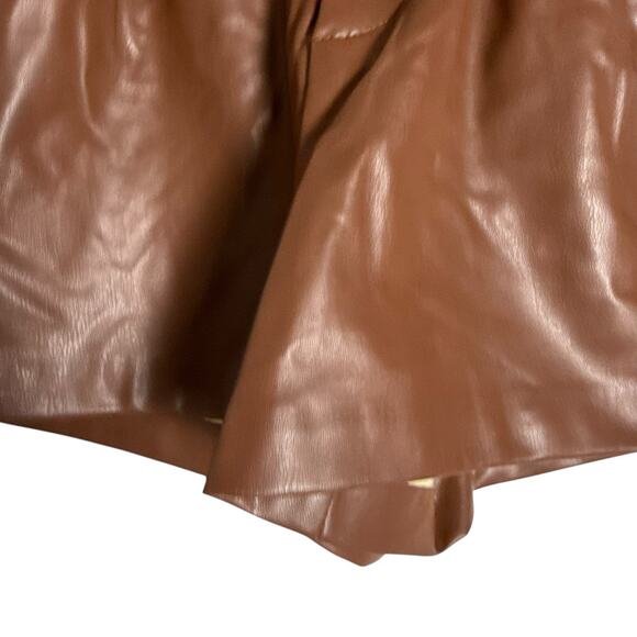 Zara Brown Faux Leather Pleated High Waisted Shorts Blogger Favorite Size Small - Picture 4 of 7